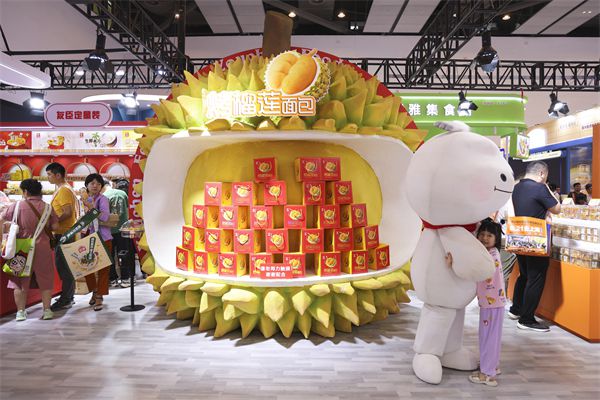 米乐M6网页版：友臣集团2024食交会强吸睛五感体验“协奏曲”诠释匠心(图6)