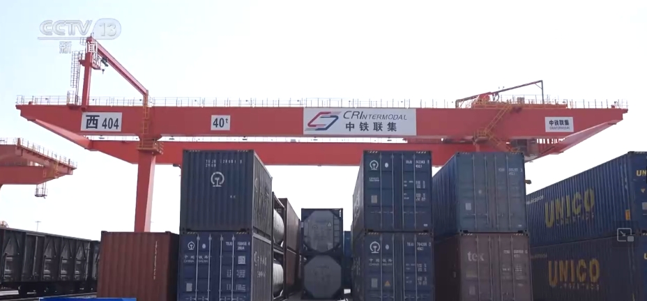“发展优势”“新引擎”“井喷式”增长！从关键字里感知中国经济“脉动”(图9)