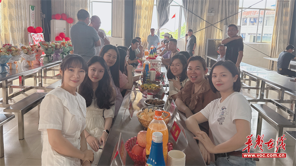 当讲台主角成为校园C位看桃源二中如何为教师定制幸福感(图3)