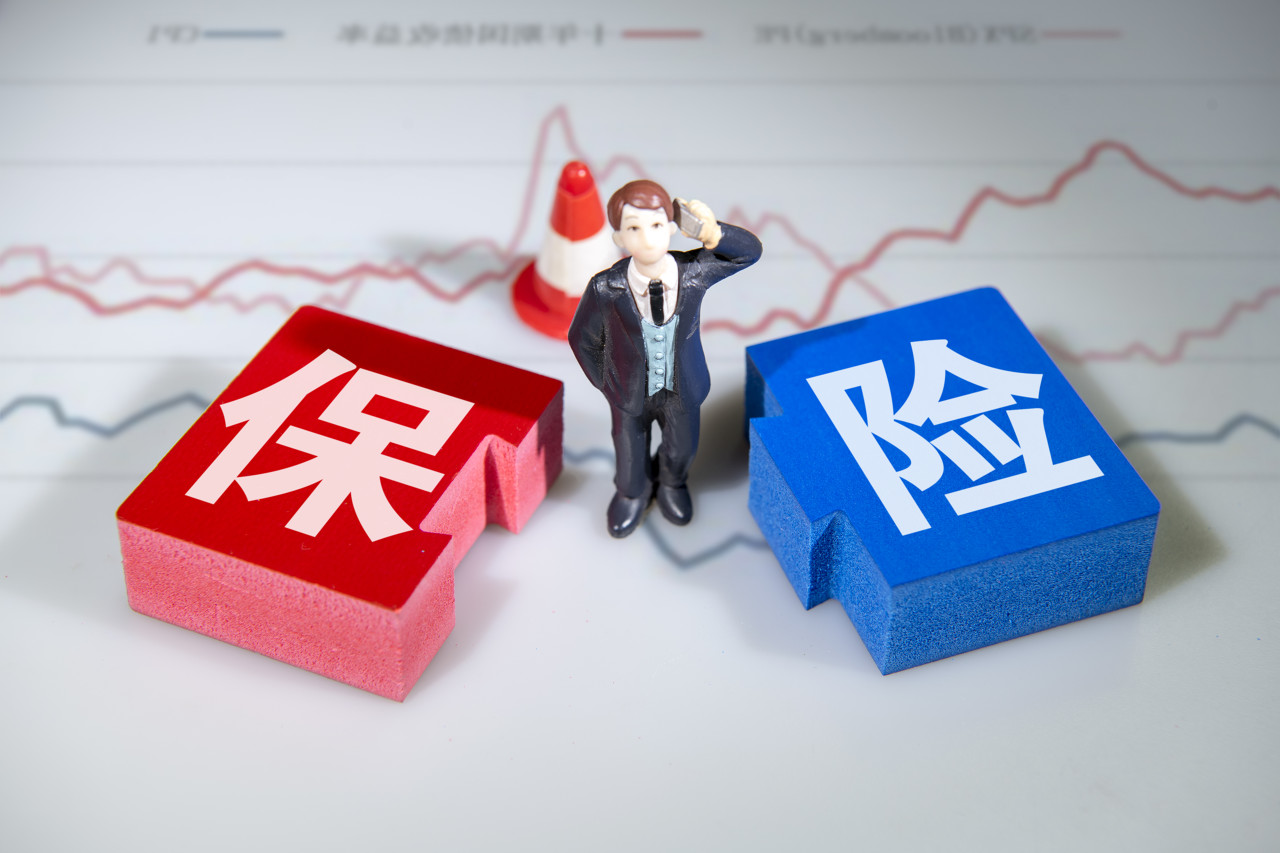 米乐M6网页版：港交所迎年内第28只新股！线上保险中介手回集团上市去年营收约14亿(图1)