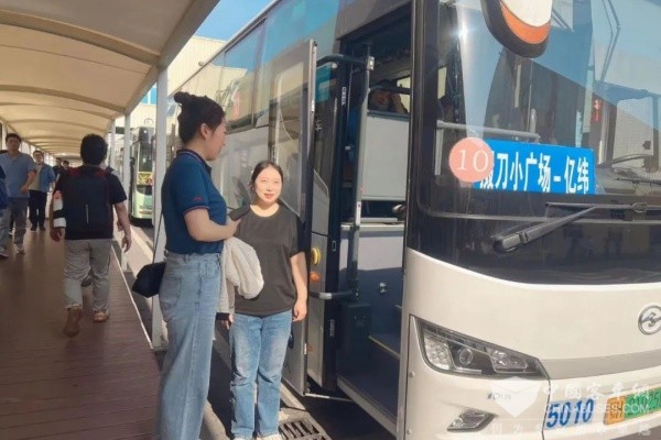 幸福感提升！荆门市定制公交服务市民(图3)