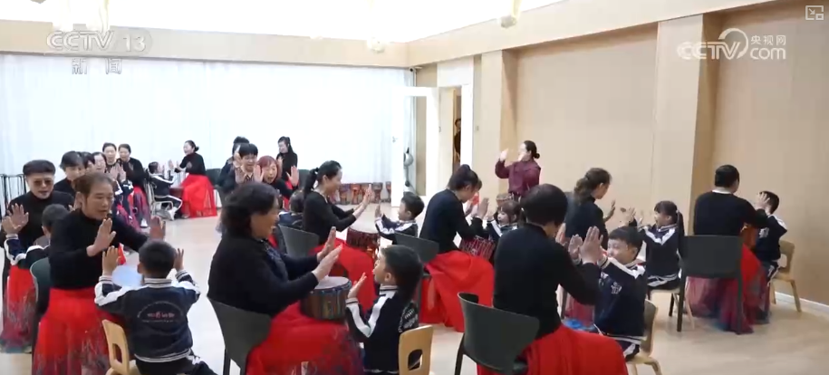 米乐M6网页版：旺盛需求催生超万亿级“银发经济”大市场智慧赋能让“享老”更有温度