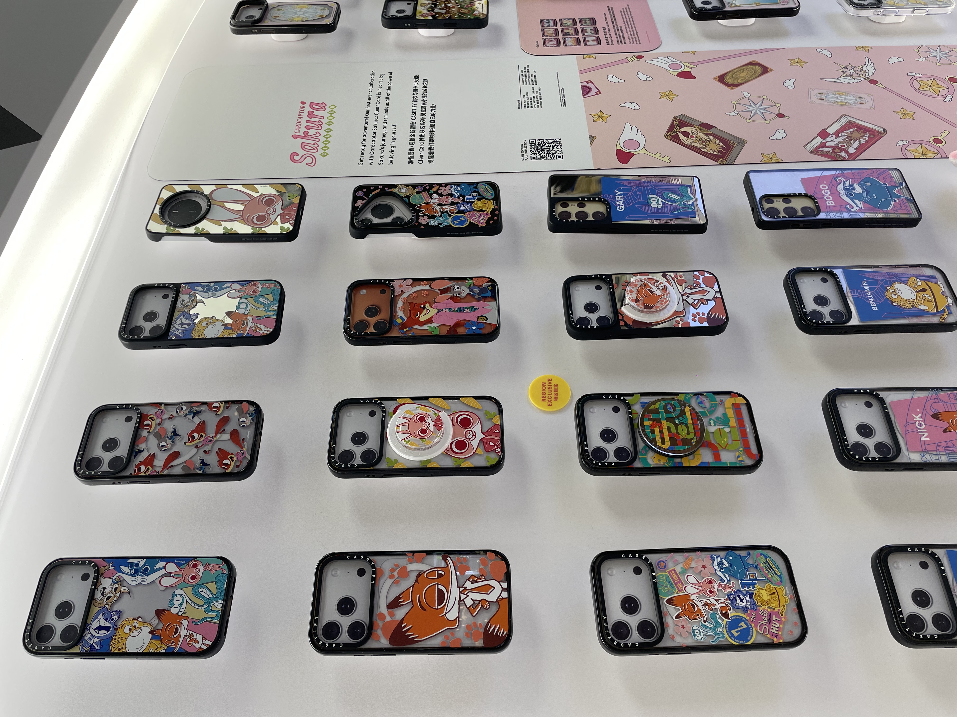 700元一个还涨价手机壳界爱马仕一年狂卖数十亿华强北的20元仿货遍地(图2)