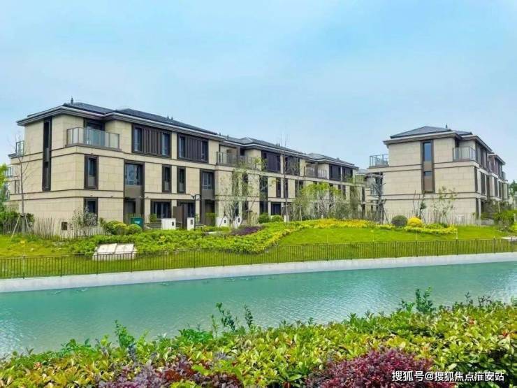 尼德兰半岛售楼处电话尼德兰半岛售楼中心电话楼盘百科首页网站澐启滨江楼盘测评中心首页网站24小时热线欢迎您