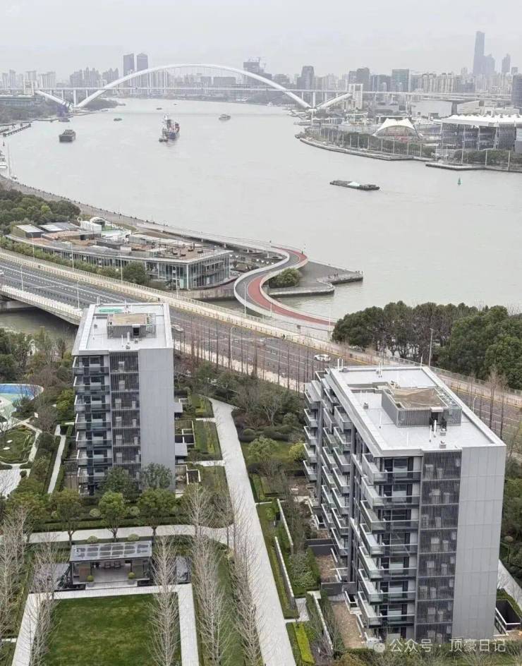 米乐M6网页版：保利世博天悦售楼处最新发布(首页网站)上海浦东保利世博天悦销售中心可详聊楼盘详情价格地址清晰告知配套成熟前台电话(图3)