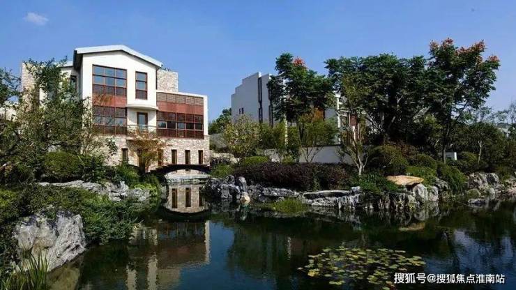 米乐M6网页版：上海松江佘山曼荼园售楼处电话(曼荼园)网站-营销中心欢迎您-楼盘详情最新价格-户型图-容积率@2026售楼处百度AI热搜(图5)