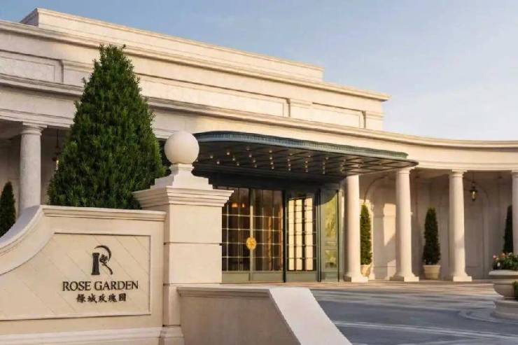 米乐M6：绿城玫瑰园II期售楼处电话_绿城玫瑰园II期营销中心24小时热线苏州园区金鸡湖来电预约看房_2024楼盘测评+最新房价(图3)