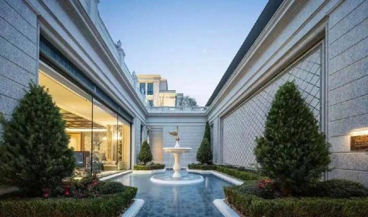 米乐M6：绿城玫瑰园II期售楼处电话_绿城玫瑰园II期营销中心24小时热线苏州园区金鸡湖来电预约看房_2024楼盘测评+最新房价(图4)