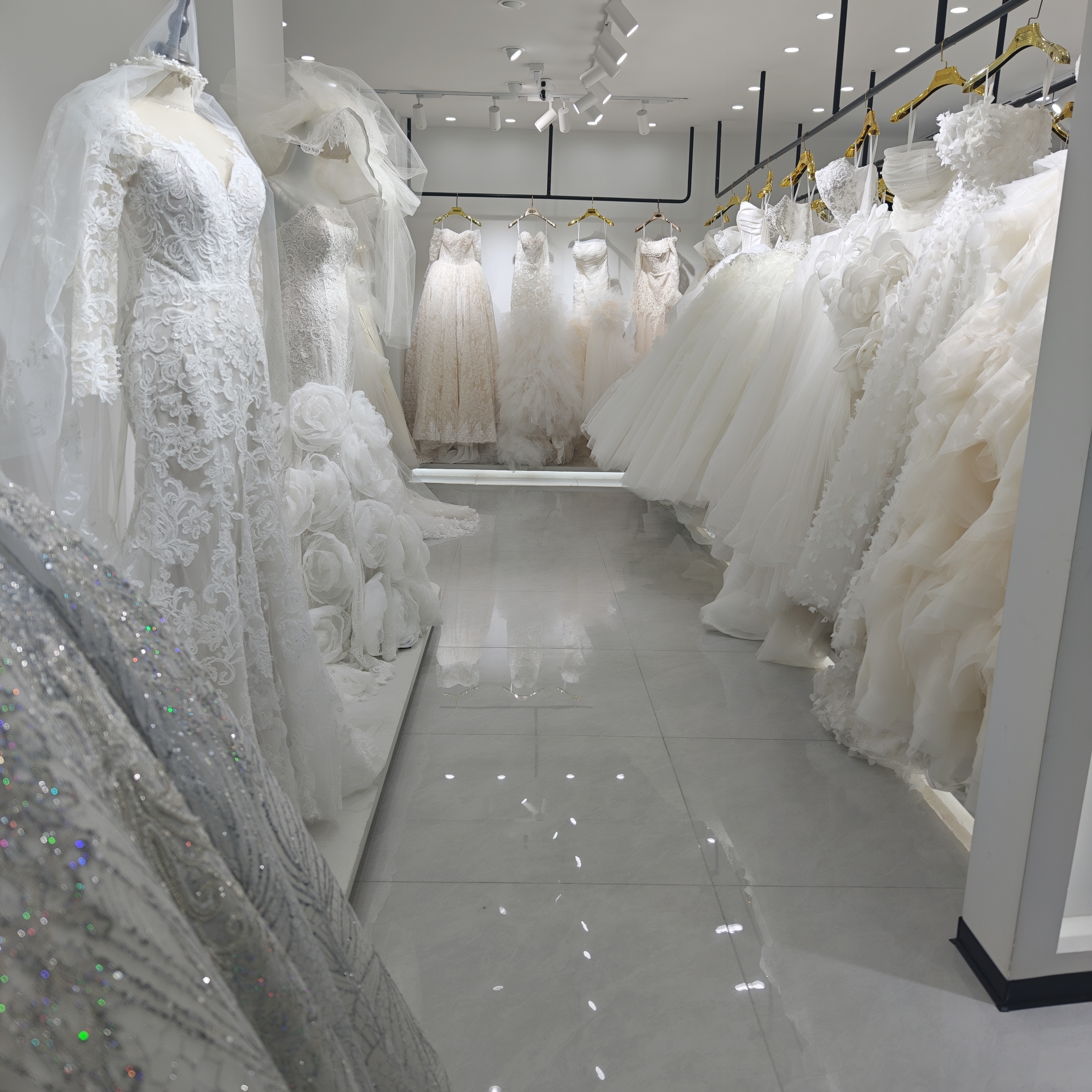 2024青岛旅拍婚纱摄影深度测评：五大工作室如何重塑你的爱情影像价值链(图1)